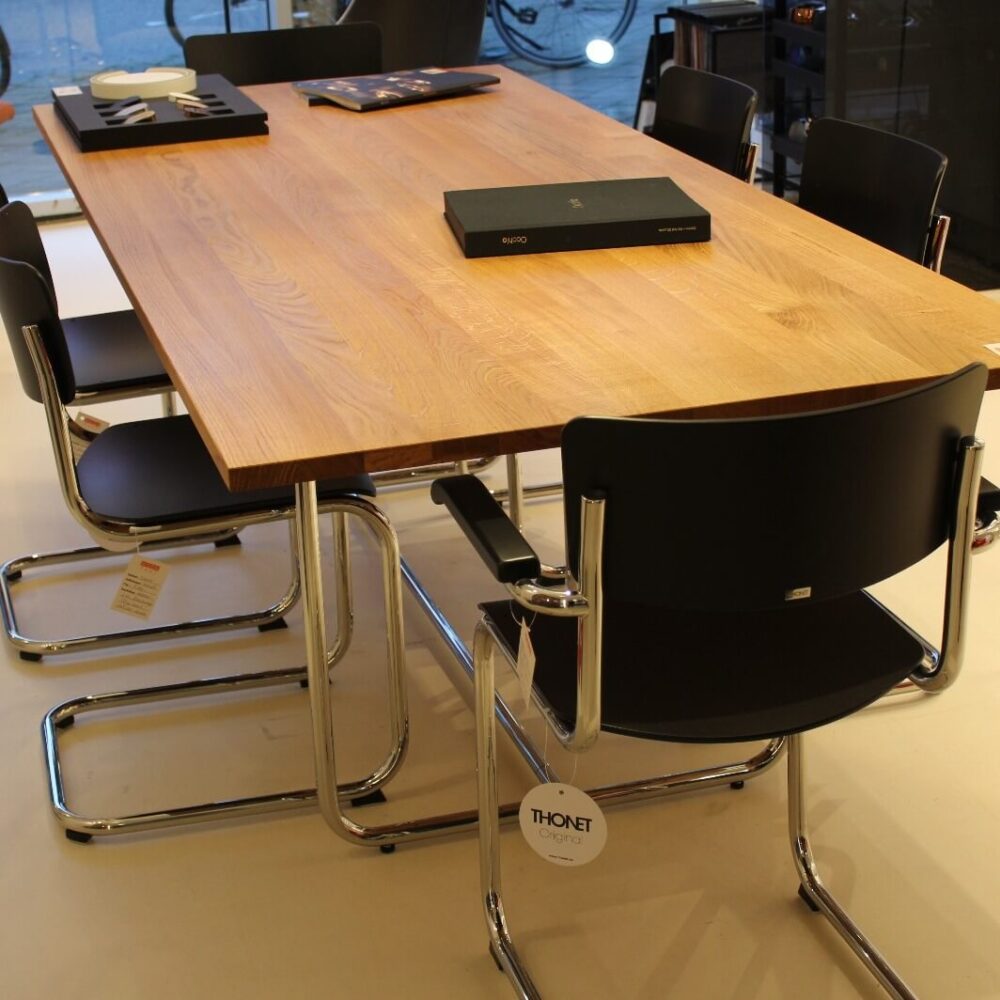 Thonet S1070 S43 S43F S285 Tafel Stoel Woonpunt Zeist